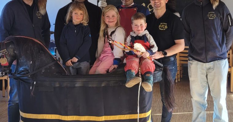 Besuch der bühlinger Kindergärten bei der Narrenzunft